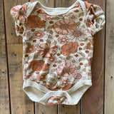 Organic Retro Flowers Short Sleeve Onesie | Rabbit + Bear