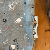 Universe Onesie | 0-3 mo | Petit Béguin