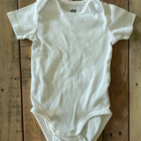 Organic Short Sleeve Onesie | 9-12 mo | H&M