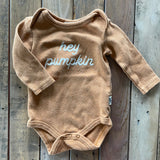 Organic Pumpkin Onesie | 3-6 mo | Rabbit + Bear
