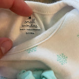 Snowflake Onesie | 6-9 mo | Small Wonders