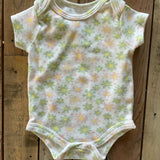 Funky Flower Onesie | 3-6 mo | Mikey & Lottie