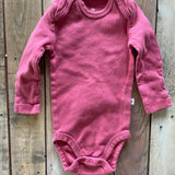 Organic Dark Pink Onesie | 0-3 mo | Honest Baby
