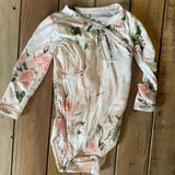 Floral Long Sleeve Onesie | 0-3 mo | Posh Peanut