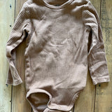 Organic Ribbed Onesie | 12-18 mo | H&M